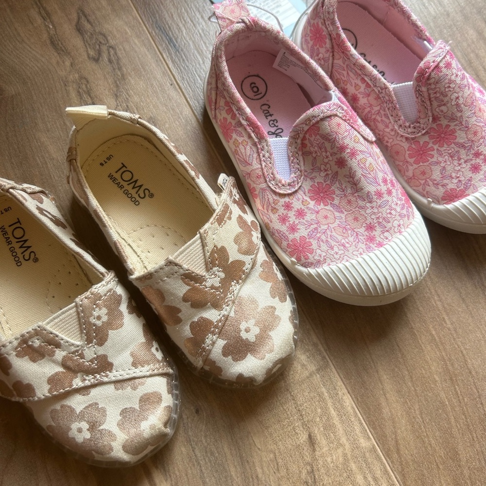 Tom’s gold floral toddler shoes cat jacket toddler floral